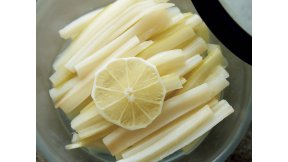 れんこんとセロリのピクルス