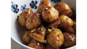 新じゃがと鶏ももの揚げ煮